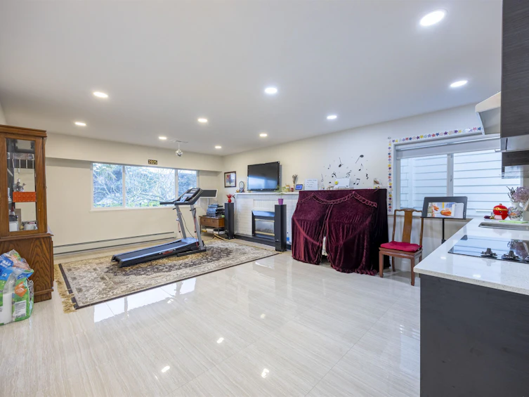 3881 Napier Street, Burnaby, BC, V5C 3E6 - 4