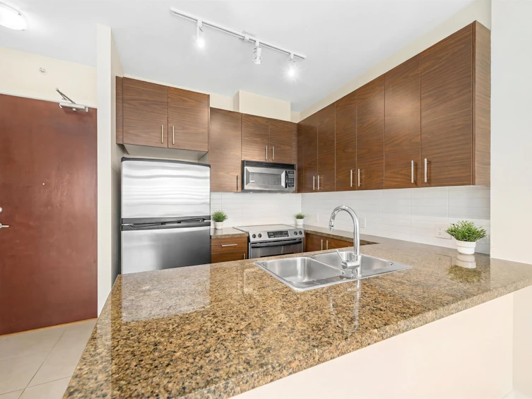 605-2345 Madison Avenue, Burnaby, BC, V5C 0B4 - 22