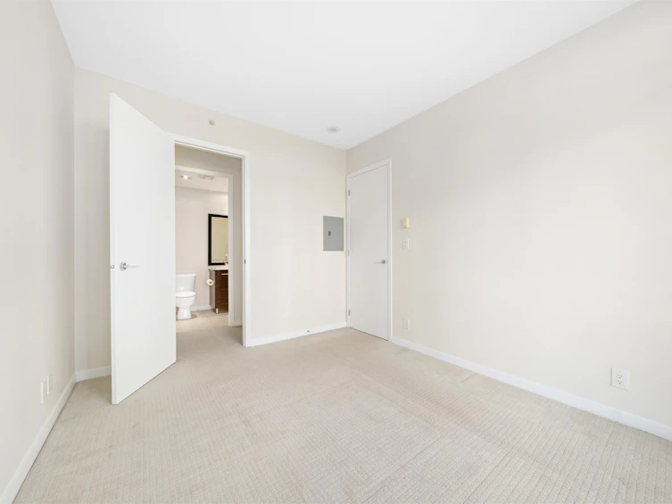 605-2345 Madison Avenue, Burnaby, BC, V5C 0B4 - 17