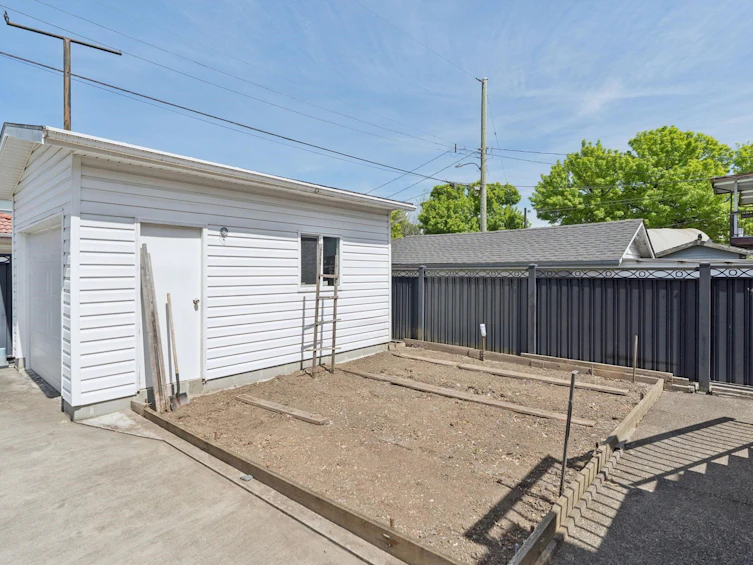 2581 E 3rd Avenue, Vancouver, BC, V5M 1H1 - 26