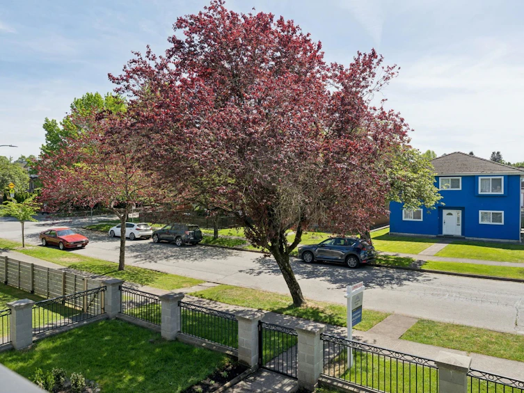 2581 E 3rd Avenue, Vancouver, BC, V5M 1H1 - 18