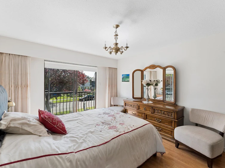 2581 E 3rd Avenue, Vancouver, BC, V5M 1H1 - 21