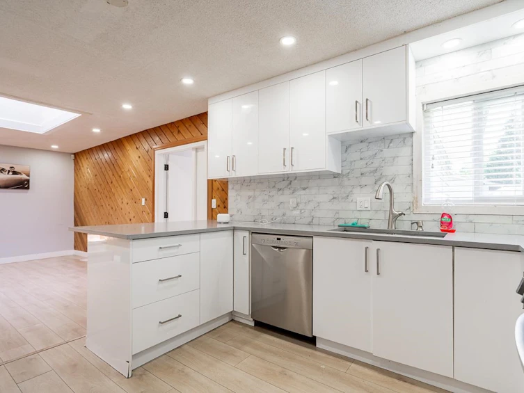 13450 65a Avenue, Surrey, BC, V3W 1Z6 - 11