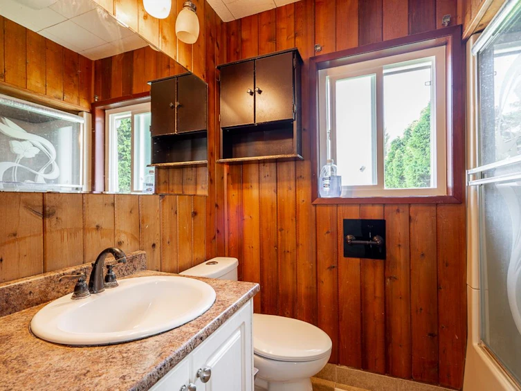 13450 65a Avenue, Surrey, BC, V3W 1Z6 - 14