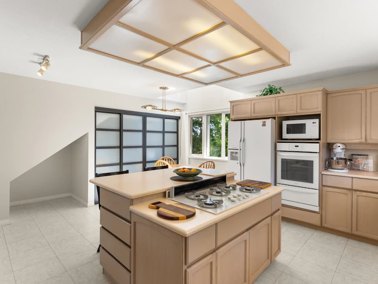 1575 Beach Grove Road, Delta, BC, V4L 1P2 - 14