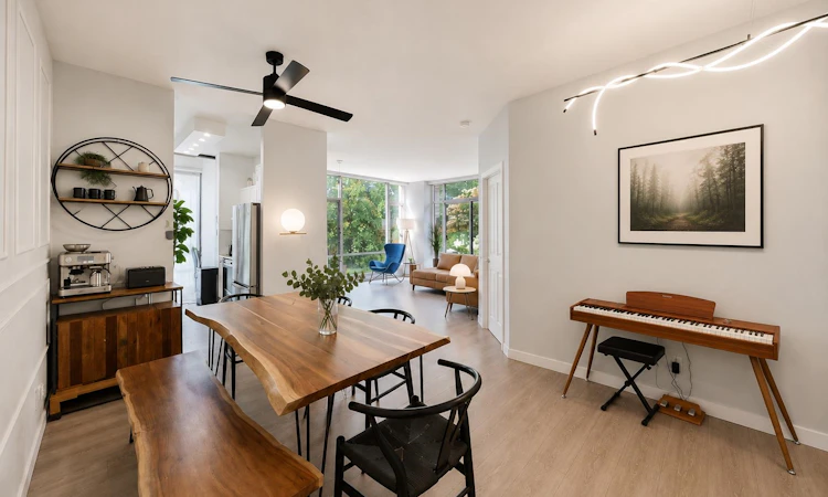 101-7108 Edmonds Street