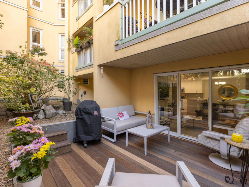 105 - 1125 Gilford Street, Vancouver BC V6G 2P7