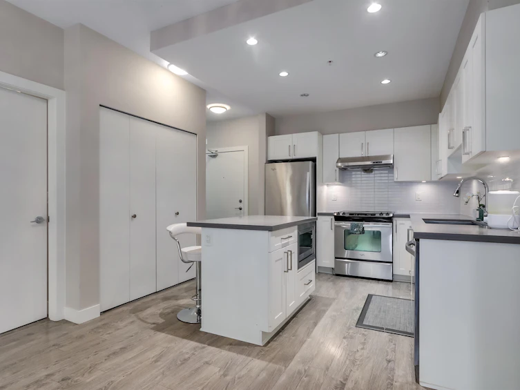 2308-963 Charland Avenue, Coquitlam, BC, V3K 0E2 - 10