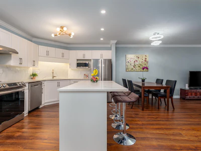 301-2410 Emerson Street - 3