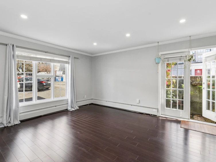 102-120 W 17th Street, North Vancouver, BC, V7M 1V4 - 3