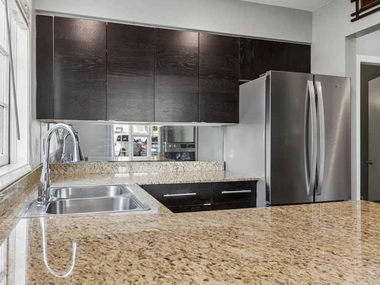 102-120 W 17th Street, North Vancouver, BC, V7M 1V4 - 8