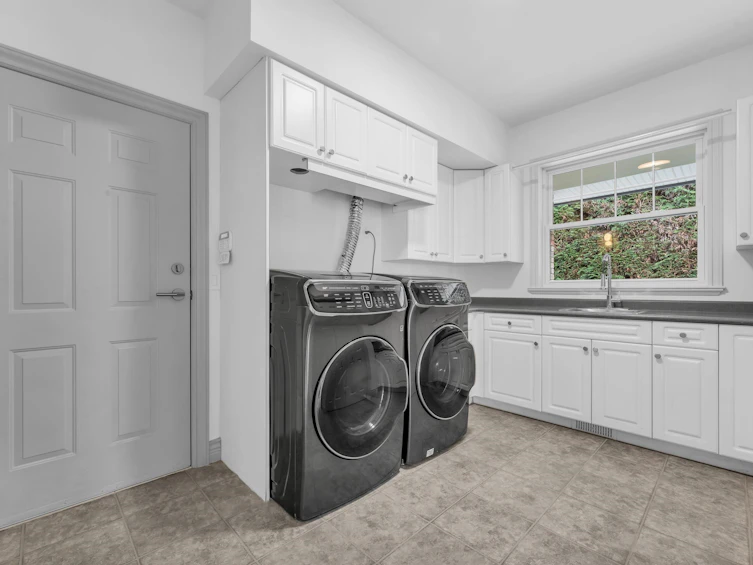 13688 32 Avenue, Surrey, BC, V4P 3C8 - 32