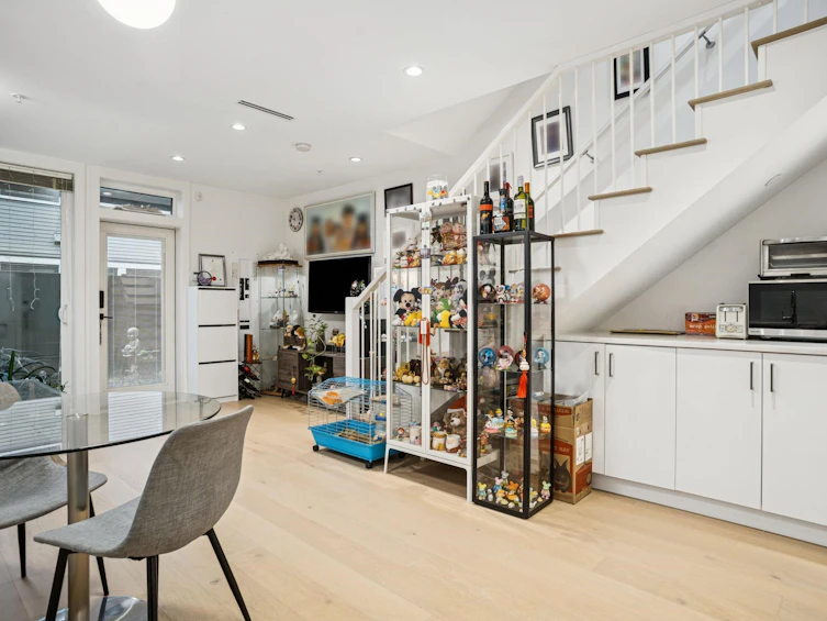 721 E 26th Avenue, Vancouver, BC, V5V 2H9 - 9