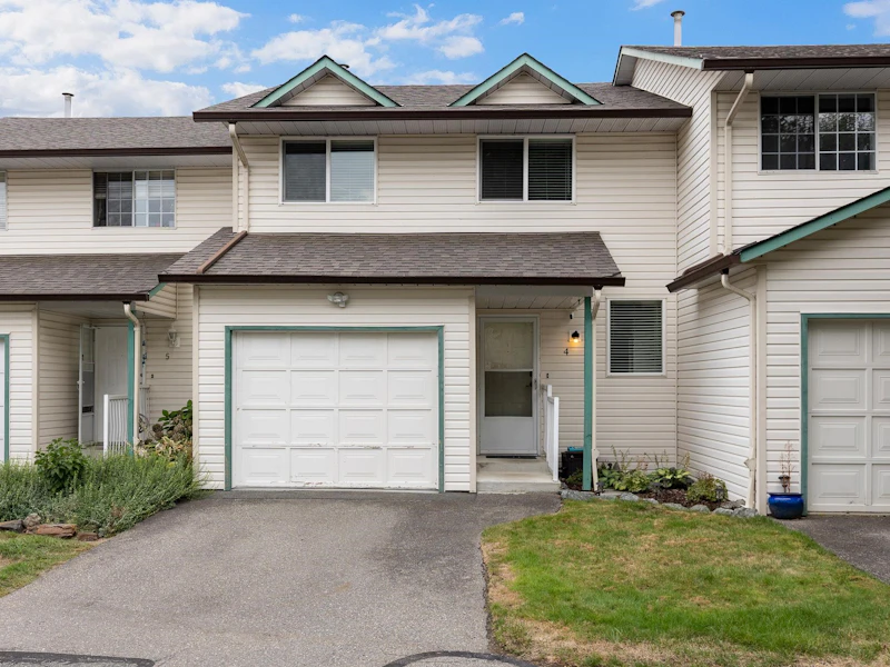4 - 45640 Storey Avenue, Chilliwack BC V2R 3C5