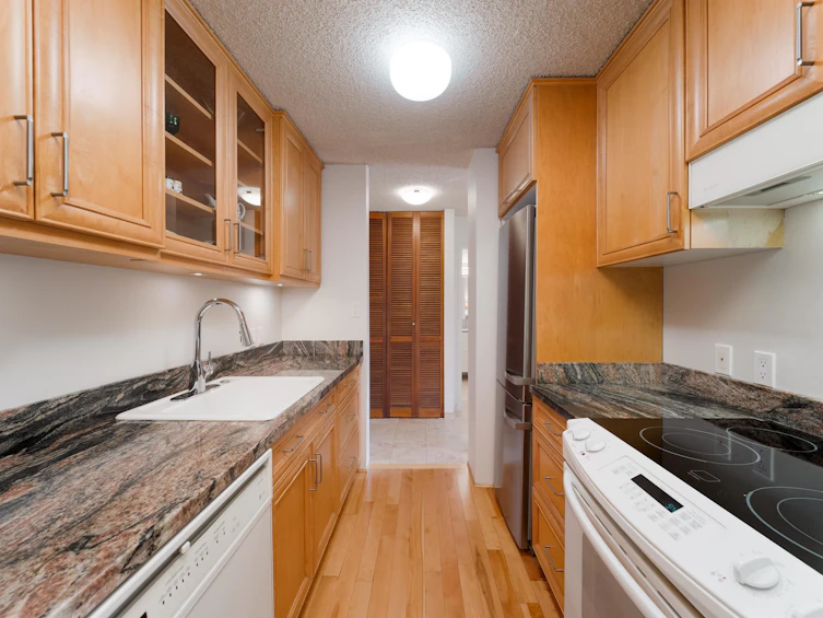 602-1816 Haro Street, Vancouver, BC, V6G 2Y7 - 9