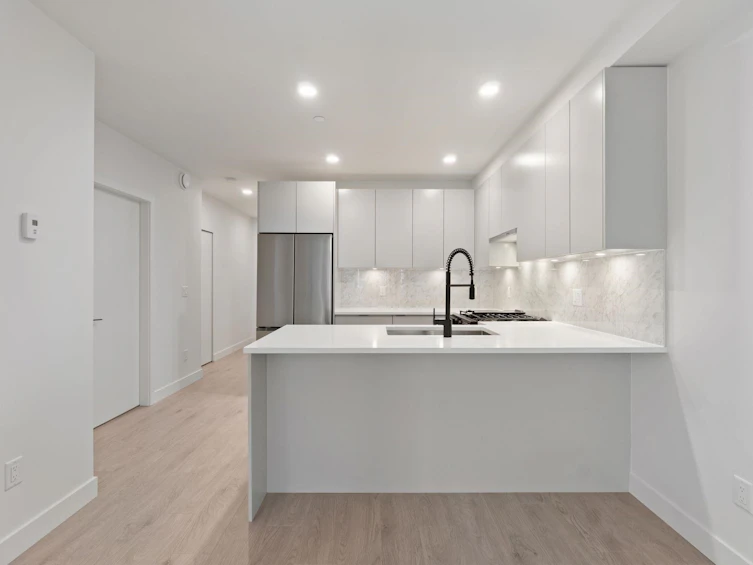418-13258 105 Avenue, Surrey, BC, V3T 1Z2 - 5