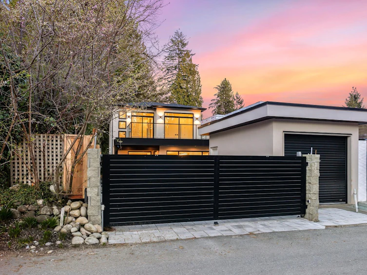 1921 Tatlow Avenue, North Vancouver, BC, V7P 3A2 - 39