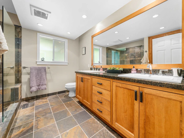 4368 Arundel Road, North Vancouver, BC, V7R 3T2 - 16