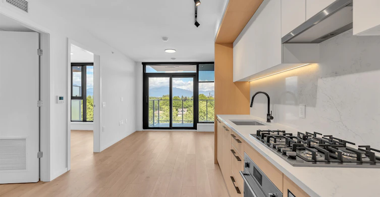 7XX-2729 Kingsway, Vancouver, BC, V5R 0M6 - 6