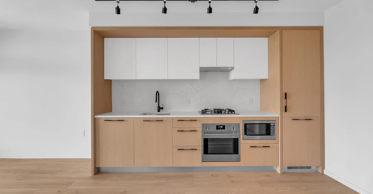 7XX-2729 Kingsway, Vancouver, BC, V5R 0M6 - 2