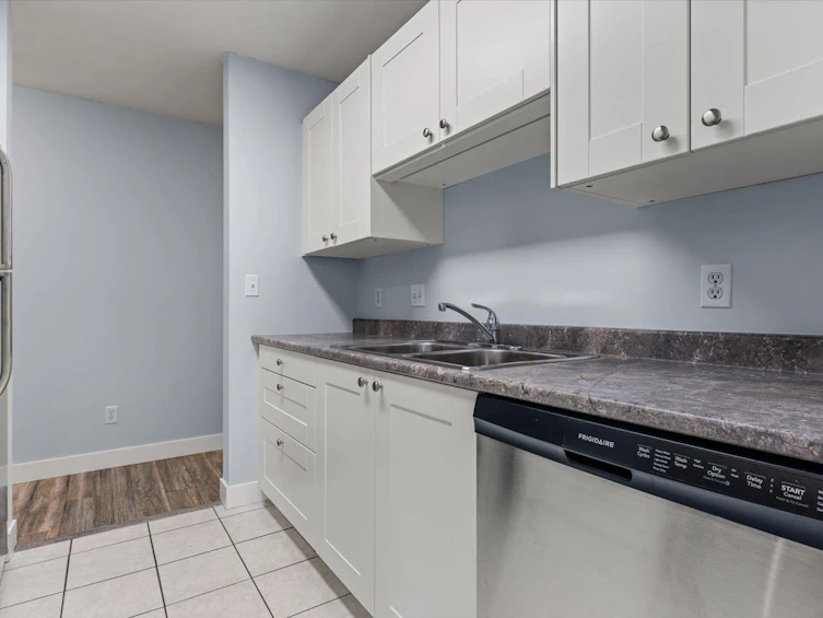 210-45222 Watson Road, Chilliwack, BC, V2R 3J4 - 5