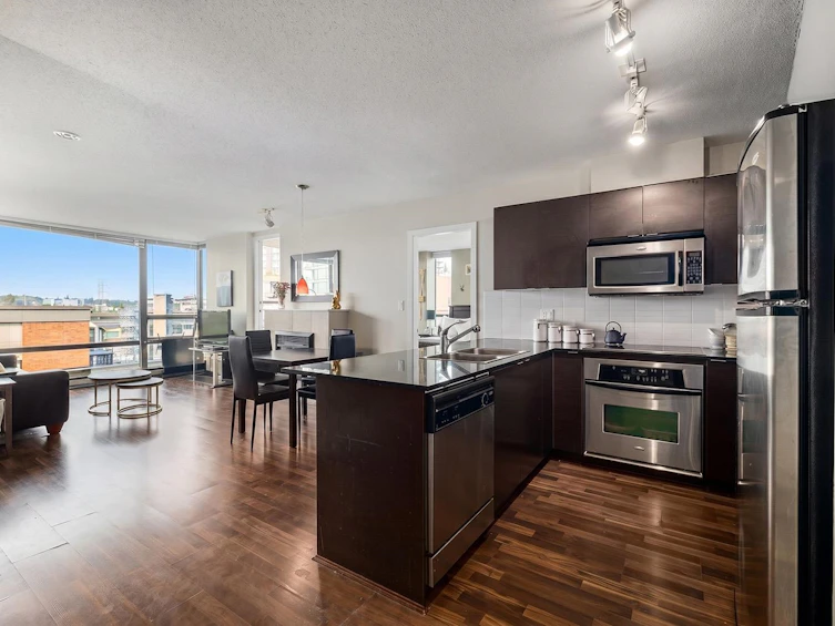 506-4182 Dawson Street, Burnaby, BC, V5C 0A2 - 2