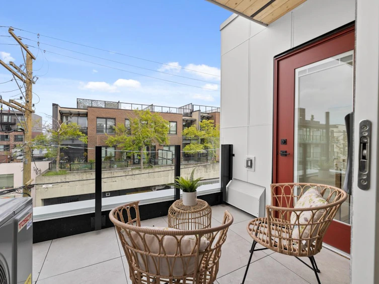 2133 E Pender Street, Vancouver, BC, V5L 1X3 - 23