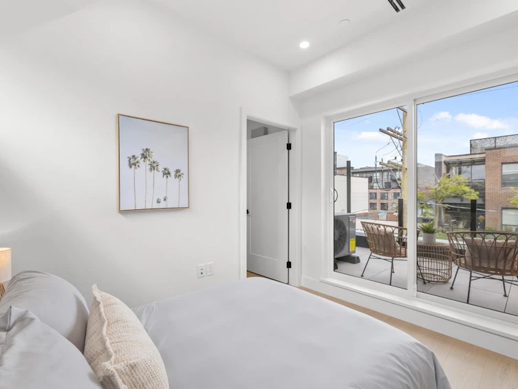 2133 E Pender Street, Vancouver, BC, V5L 1X3 - 22