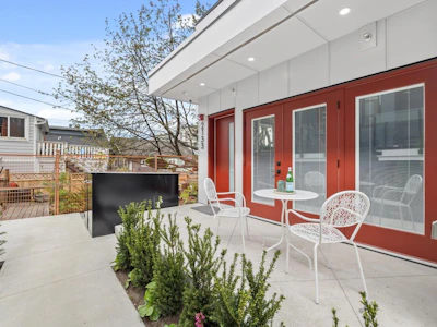 2133 E Pender Street - 2