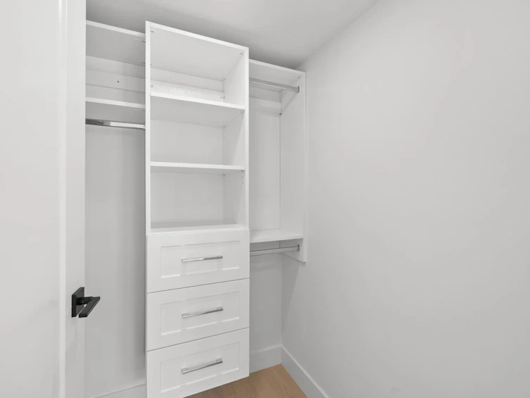2133 E Pender Street, Vancouver, BC, V5L 1X3 - 14