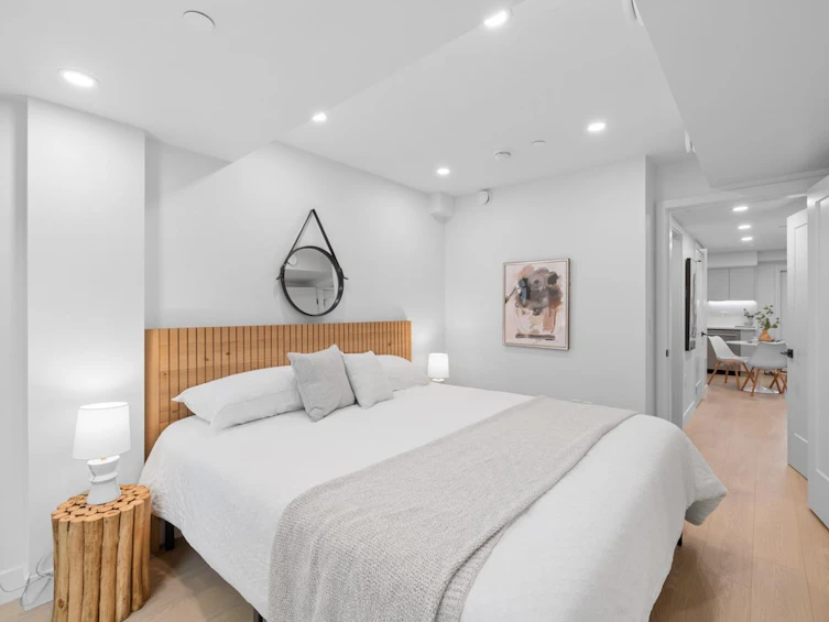 101-2135 E Pender Street, Vancouver, BC, V5L 1X3 - 10