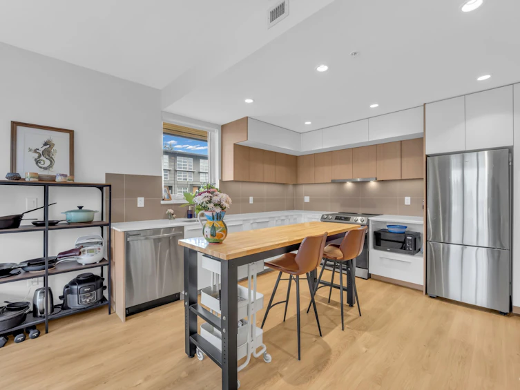 510-9888 University Crescent, Burnaby, BC, V5A 0G4 - 4