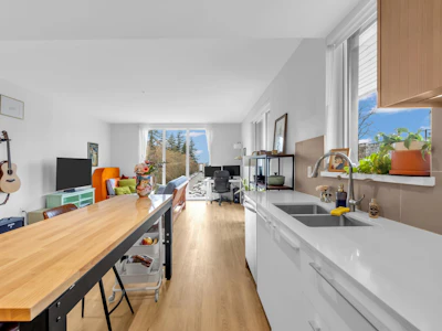 510-9888 University Crescent - 5