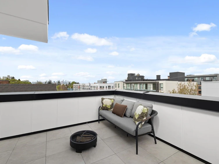 201-2135 E Pender Street, Vancouver, BC, V5L 1X3 - 22