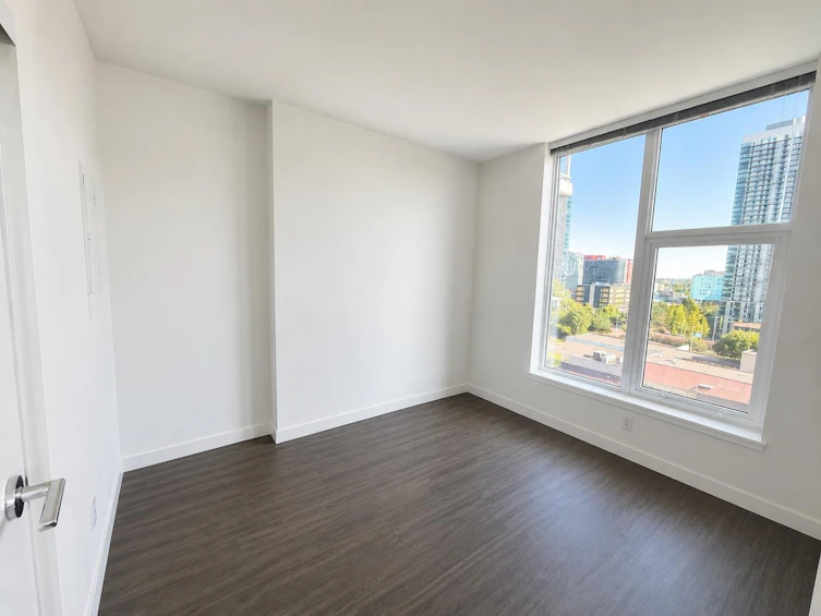 803-13615 Fraser Highway, Surrey, BC, V3T 0P7 - 9