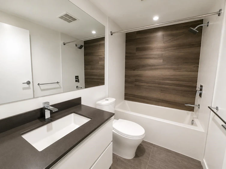 803-13615 Fraser Highway, Surrey, BC, V3T 0P7 - 11