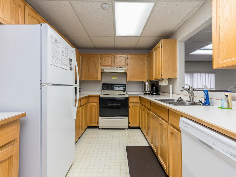 312-33030 George Ferguson Way, Abbotsford, BC, V2S 6Y2 - 36