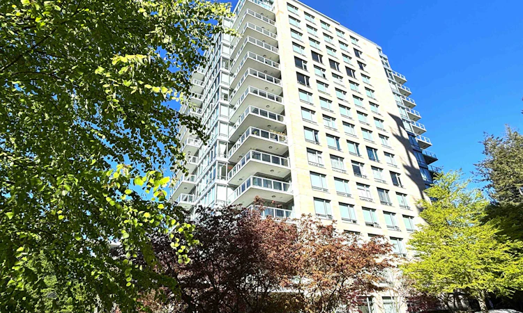 1501-5838 Berton Avenue