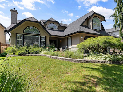 5677 185 Street - 2