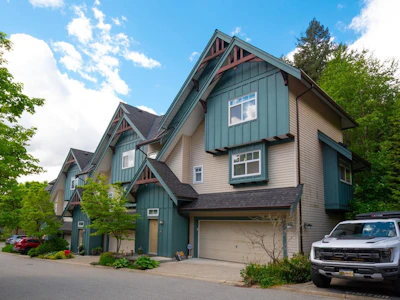 28-50 Panorama Place - 2