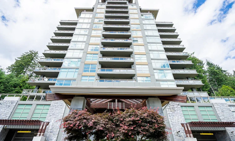 502-3335 Cypress Place
