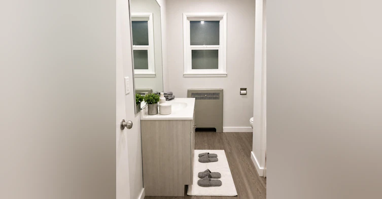 1128 Ridgewood Drive, North Vancouver, BC, V7R 1J3 - 12