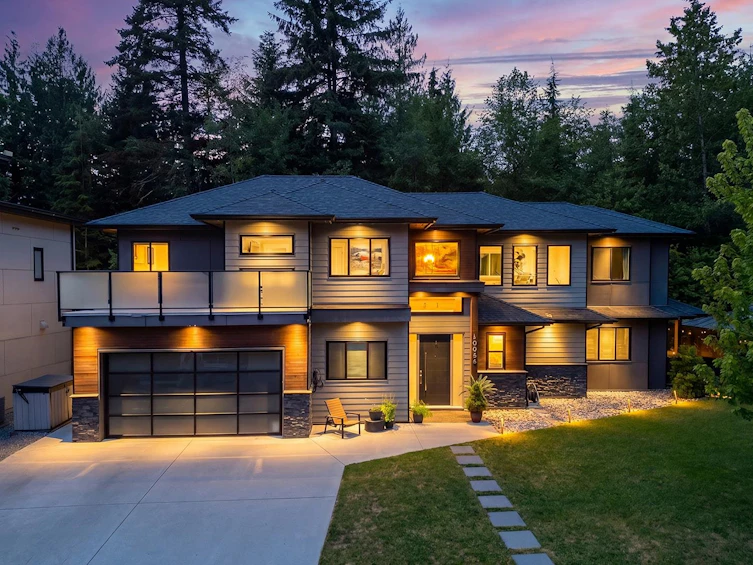 40305 Aristotle Drive, Squamish, BC, V8B 0V5 - 2