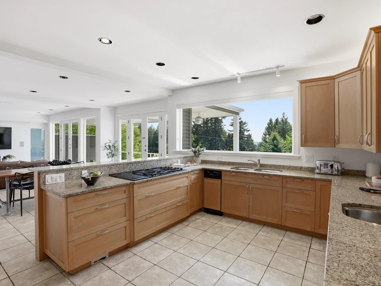 407 Brand Street, North Vancouver, BC, V7N 4G4 - 11