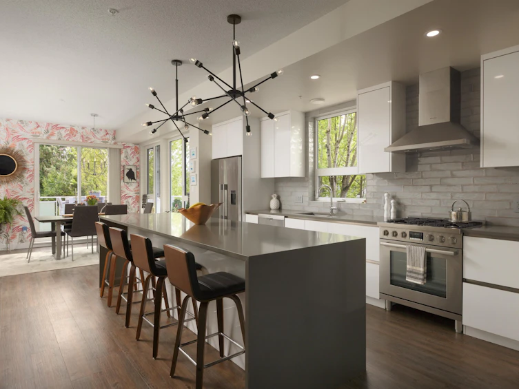 8490 Kerr Street, Vancouver, BC, V5S 3E7