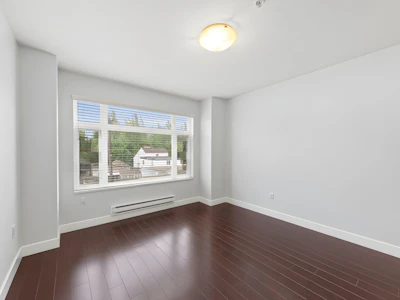 303-2745 E Hastings Street - 2