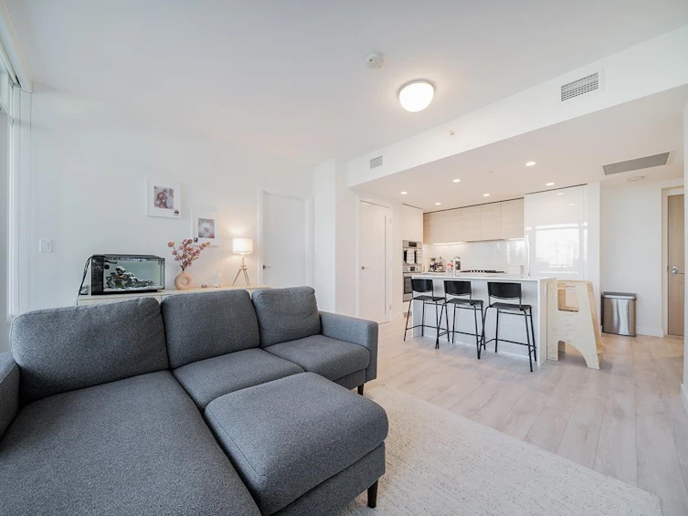 305-2085 Skyline Court, Burnaby, BC, V5C 0M6 - 8