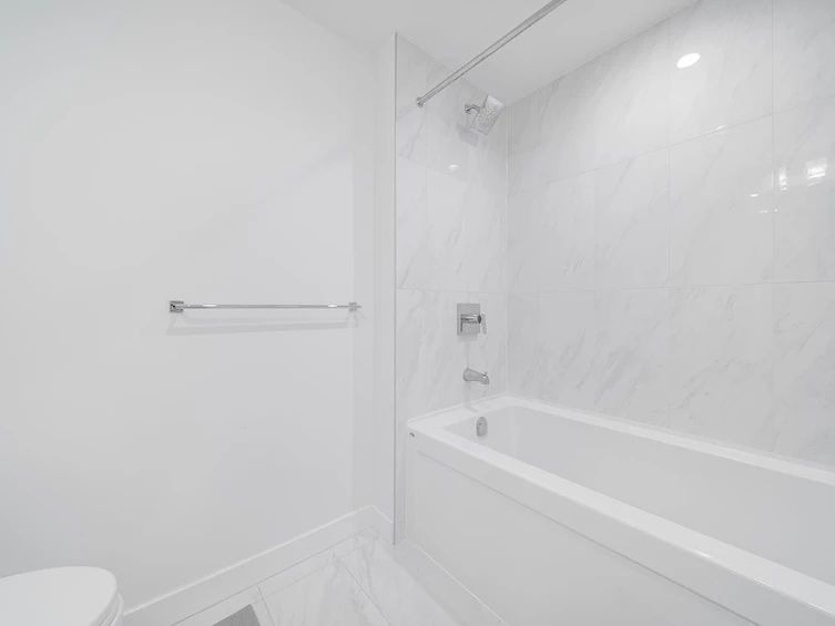 305-2085 Skyline Court, Burnaby, BC, V5C 0M6 - 17
