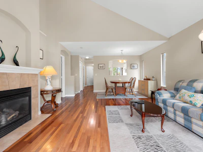 62-15133 29a Avenue - 3