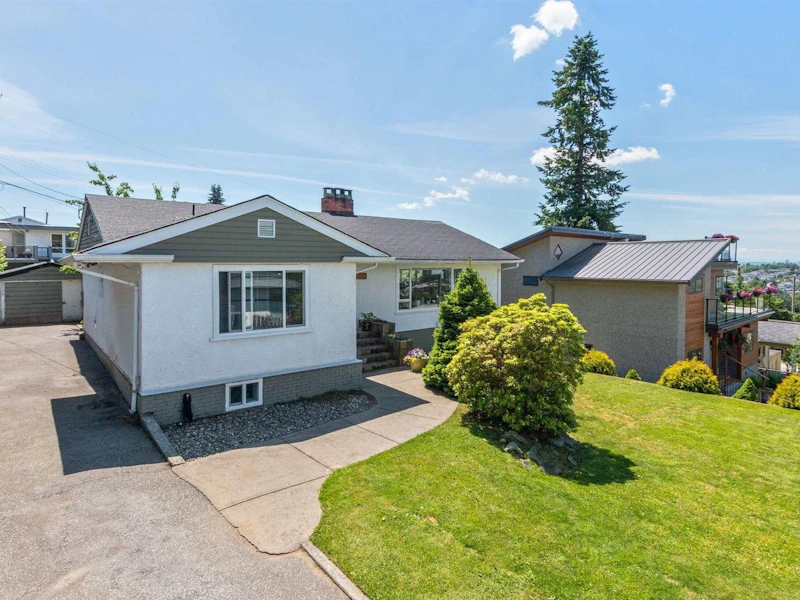 4860 Eton Street, Burnaby BC V5C 1K9